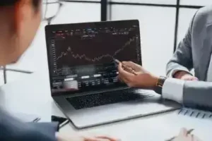 Pedestrian accident lawyer in Nashville reviews seen of accident with client on computer who suffered a pedestrian accident in Nashville