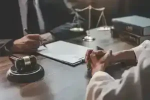 Failure to Diagnose Gestational Diabetes Lawyer meets with client about a failure to diagnose gestational diabetes medical malpractice