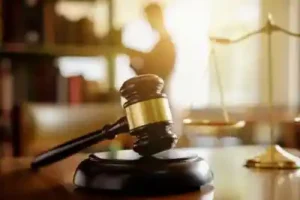 Nashville truck accident attorney prepares for meeting with client who was injured in a truck accident in Nashville