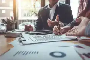 Franklin car crash lawyer meets with client who was involved in a car crash lawsuit in Franklin about a car crash lawsuit in Franklin