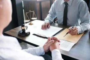 Tennessee Child Birth Malpractice Lawyer meets with client who suffered a medical malpractice birth injury
