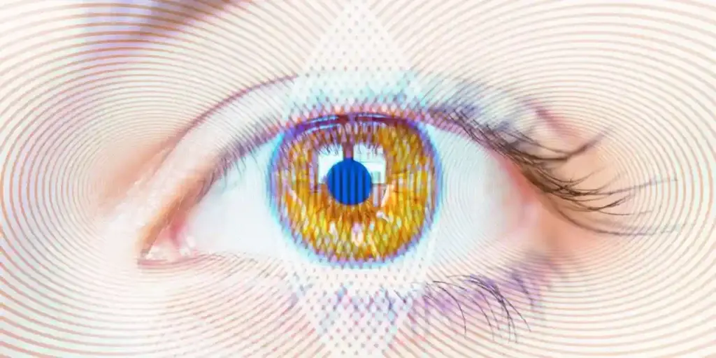 Zepbound vision issues: feature pic of beautiful femaile eye up close