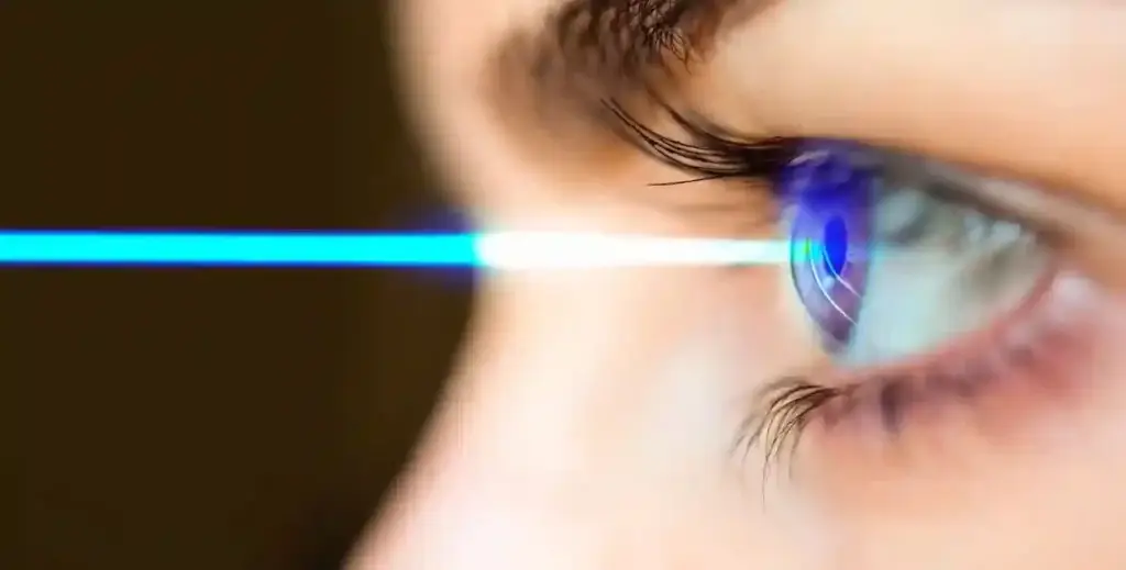 Young girl having her eyesight checked ray used in Zepbound and vision loss