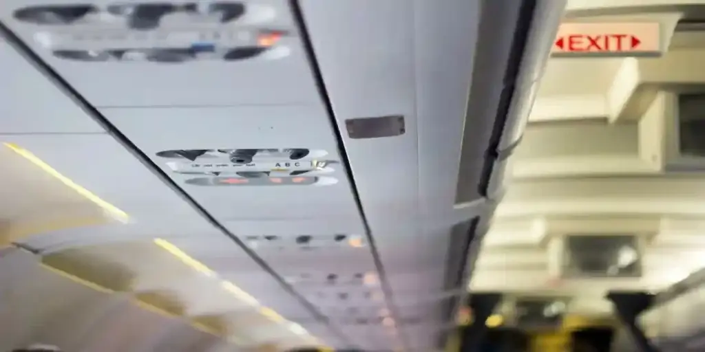 emply cabin or a large passenger airline, than and white, in toxic cabin air