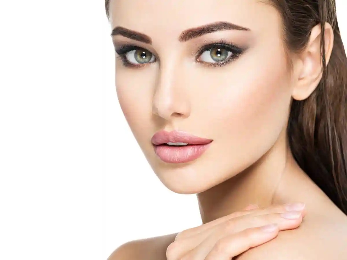 Beauty face of the young beautiful woman - isolated on white. Gorgeous female portrait with slicked brown hair. Young adult girl with healthy skin. Pretty lady with fashion eye makeup.
used in Social Media Addiction Lawyer in Tennessee
